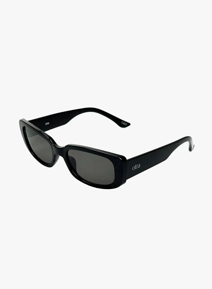 Backstreet Black Sunglasses in black and smoke, view 4